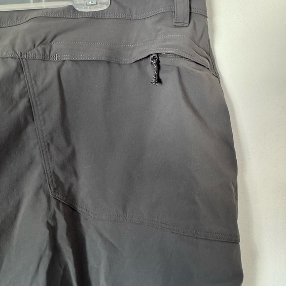 L.L. Bean Men's Dark Gray Cargo Pants 44x30 - Picture 9 of 9